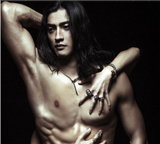 Бүсгүйчүүдийн харцыг булаасан Э.Лхагва-Очирын “тачаангуй төрх”